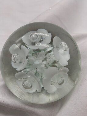 Joe St. Clair 1984 Handcrafted Glass Paperweight White Flowers Bullicante